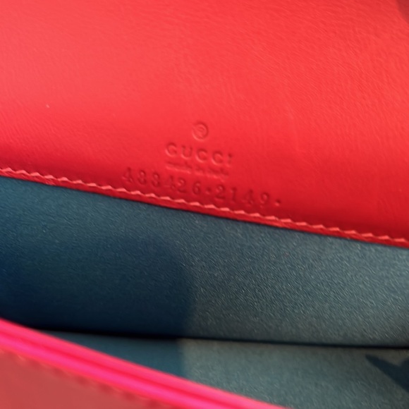 Gucci Fuchsia Love Embroidered Velvet Matelasse GG Marmont Mini Bag - Picture 9 of 16